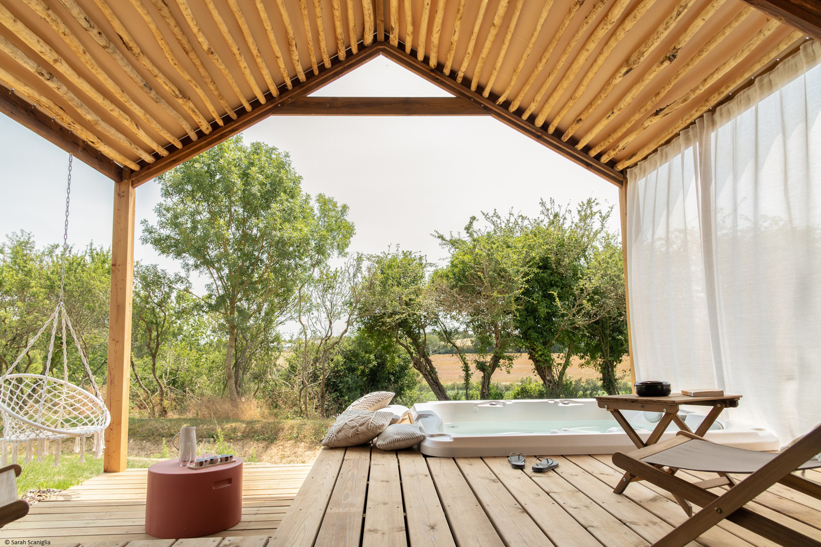 Damona Lodges